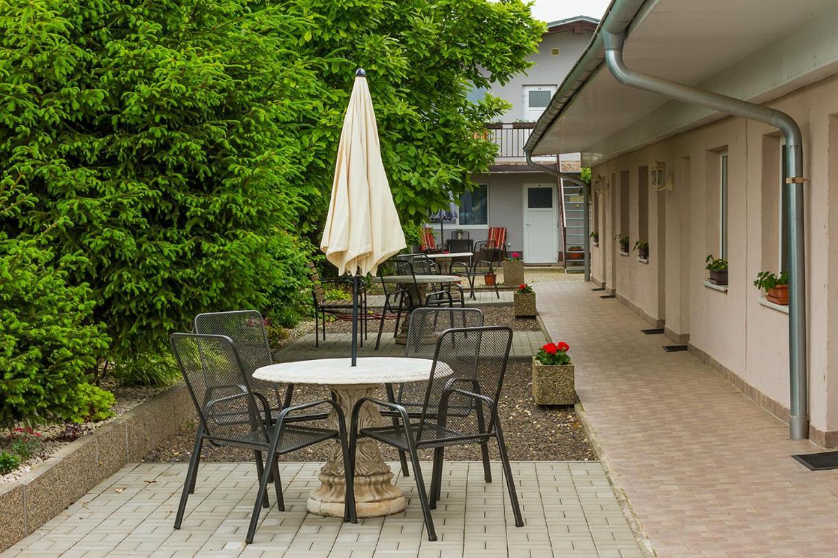 Apartmany Tereza & Free Parking Bratislava Exterior photo