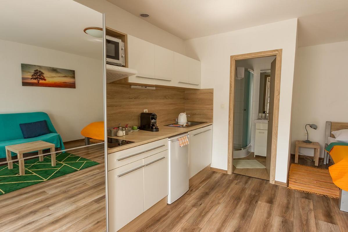 Apartmany Tereza & Free Parking Bratislava Exterior photo