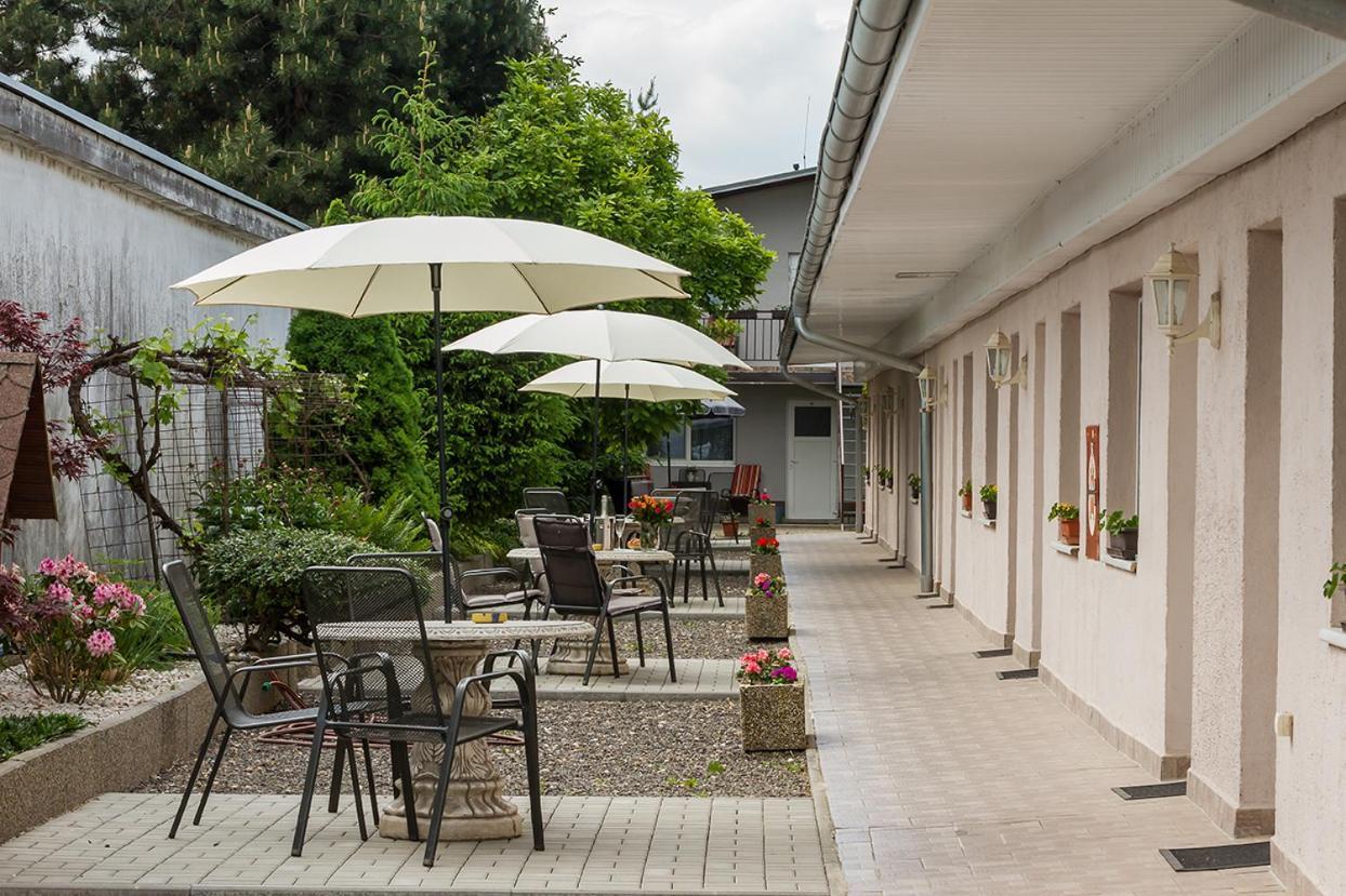 Apartmany Tereza & Free Parking Bratislava Exterior photo